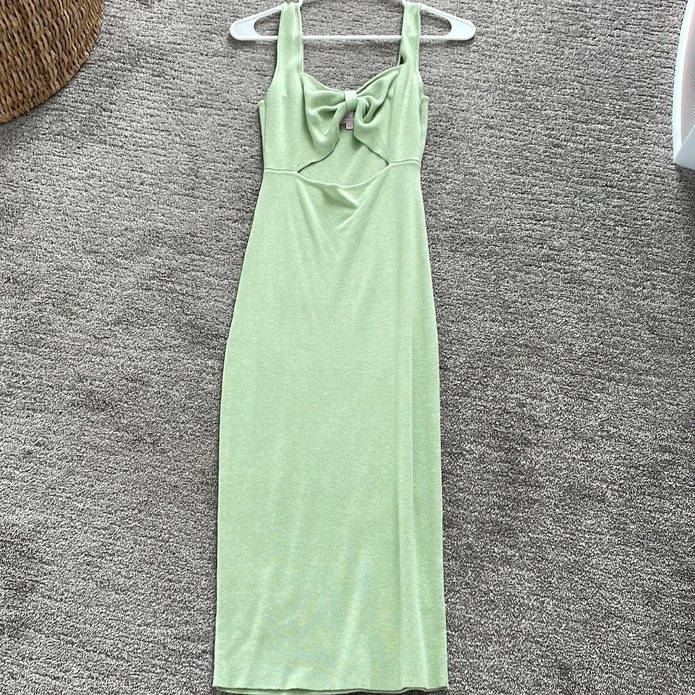 Light green cutout midi dress